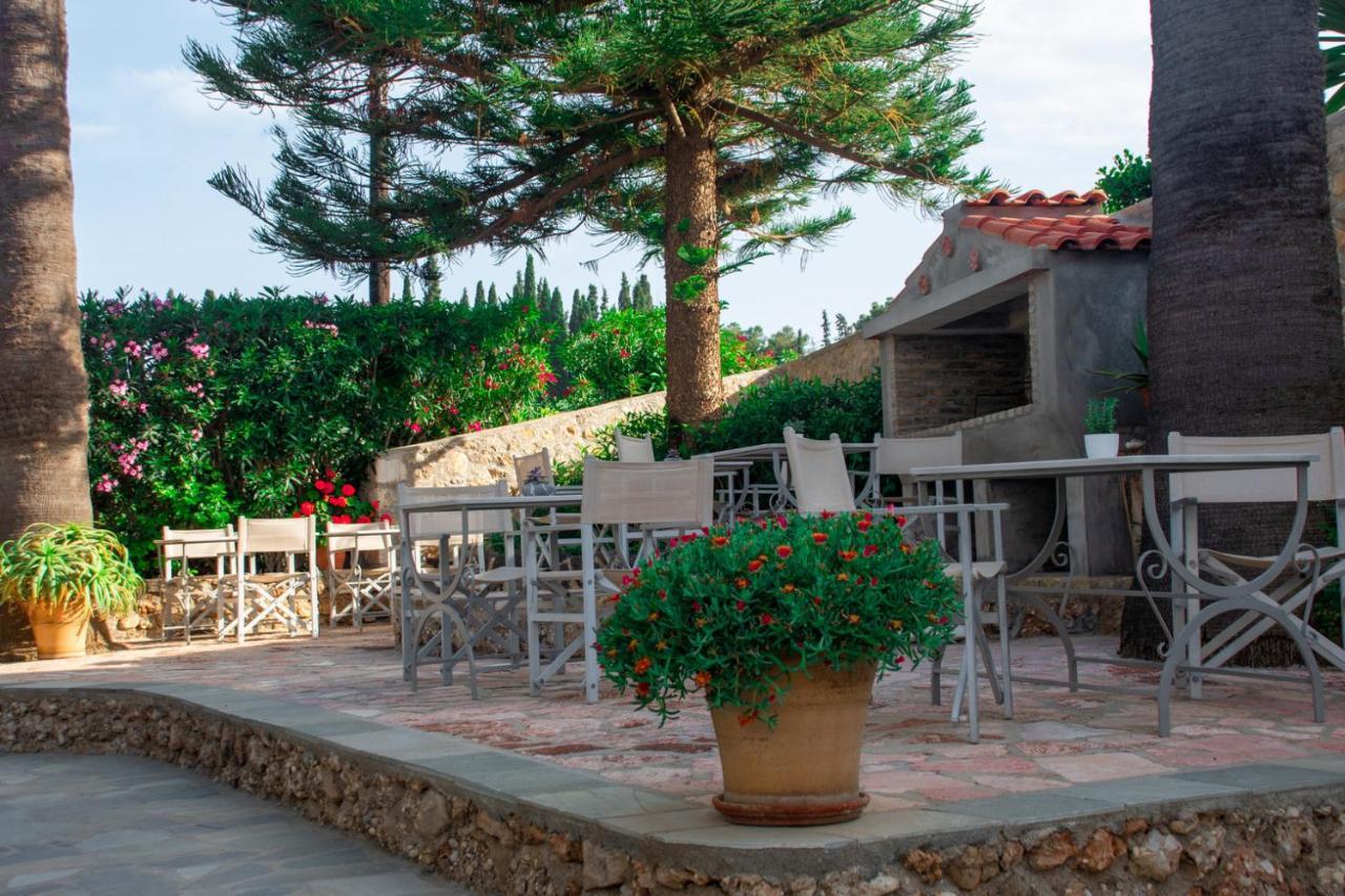 7 Islands Hotel Spetses Town Exterior photo